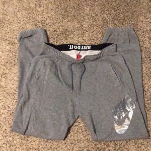Nike Sweatpants
